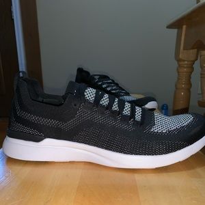 APL Men’s techloom breeze sneakers